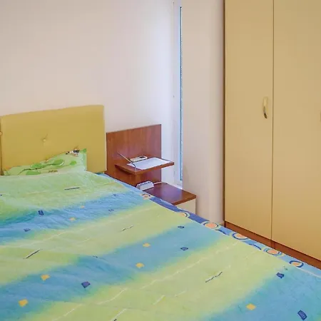 Five-bedroom Holiday In Sozopol
